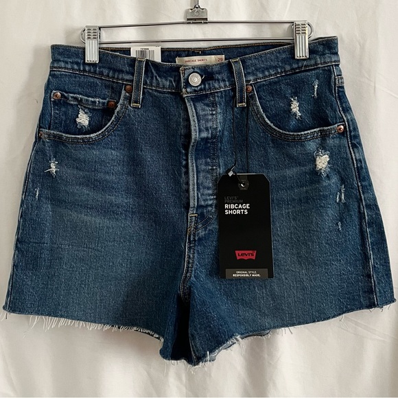 Levi’s Ribcage shorts - Picture 3 of 5